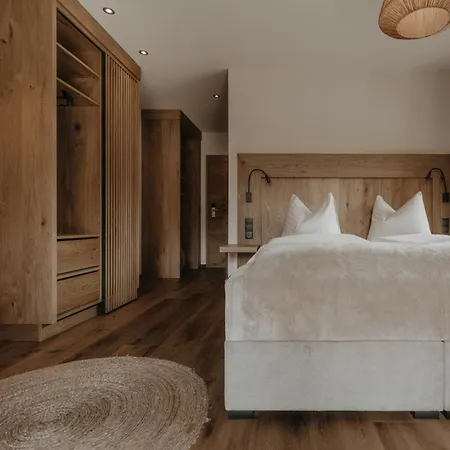 Fraeulein Nannerl - Boutique Mit Saunahaus * Gerlos