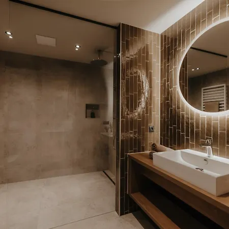 Fraeulein Nannerl - Boutique Mit Saunahaus